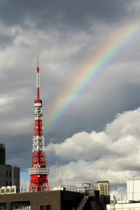 東京タワーと虹−１